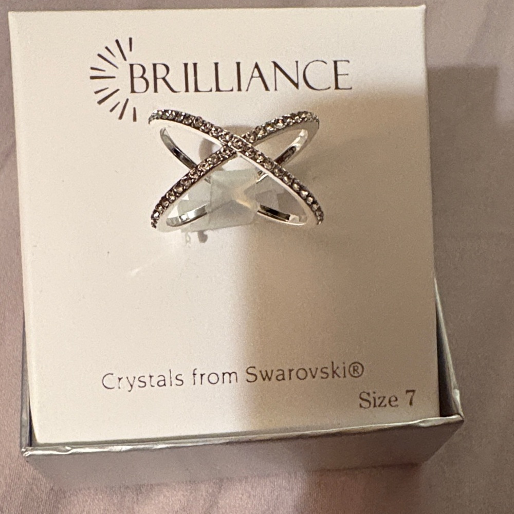 Kohl's Brilliance Silver Ring with Swarovski Crystals. Size 7